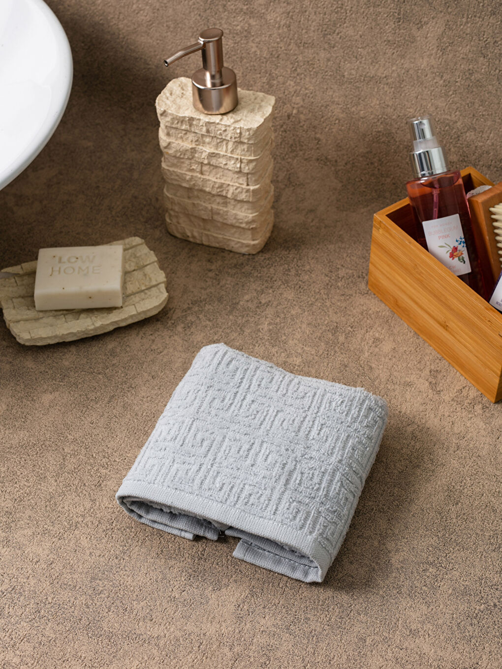 Self Patterned Velvet Hand Towel 30x50 Cm