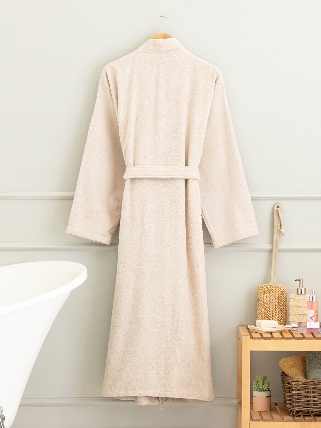 Однотонный Длинный Бамбуковый Халат с V-образным Вырезом для Мужчин-1