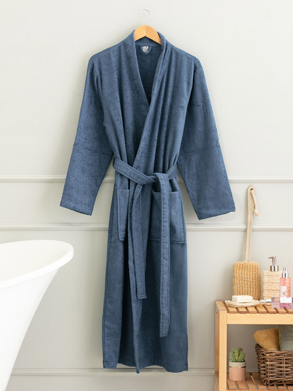 Halat de baie simplu lung cu decolteu în V din bambus pentru bărbați