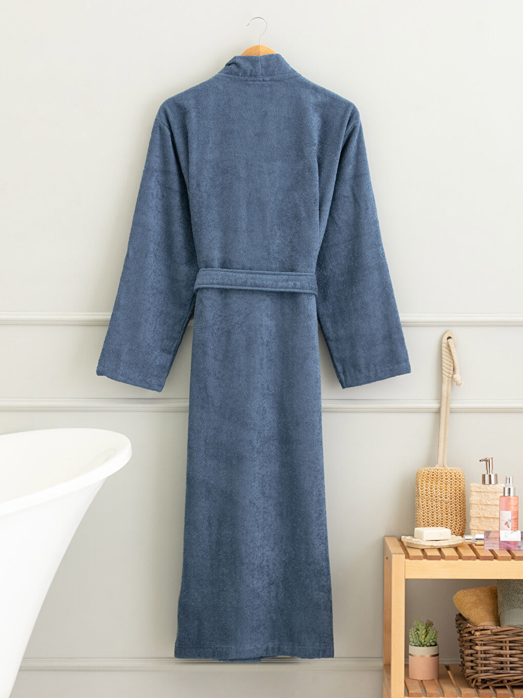 Halat de baie simplu lung cu decolteu în V din bambus pentru bărbați-1