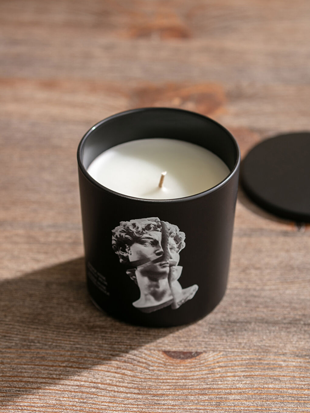 شمعة زجاجية معطرة بمسك العنبر 190 جرام-3