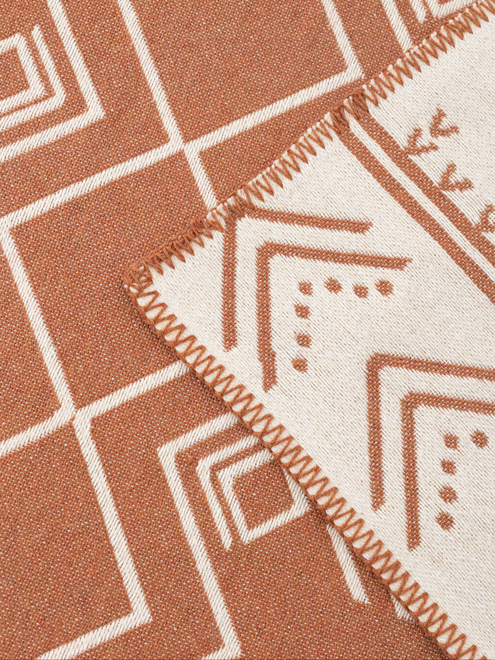 Patterned Rug 70x140 cm-2