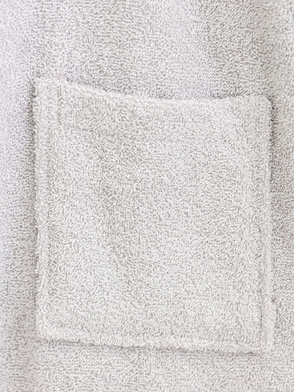 Gri Nakışlı Uzun Kapüşonlu Erkek Çocuk Bornoz-2