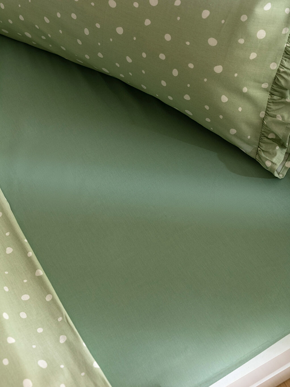 Desenli Dokuma Kız Çocuk Nevresim Takımı-6