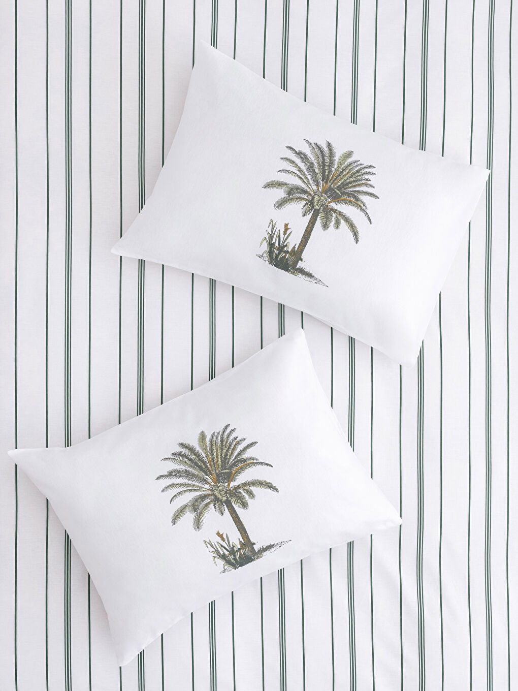 LCW HOME Doppelseitiges Doppelbettwäsche-Set aus Baumwolle mit Muster -S2FQ75Z8-F9C