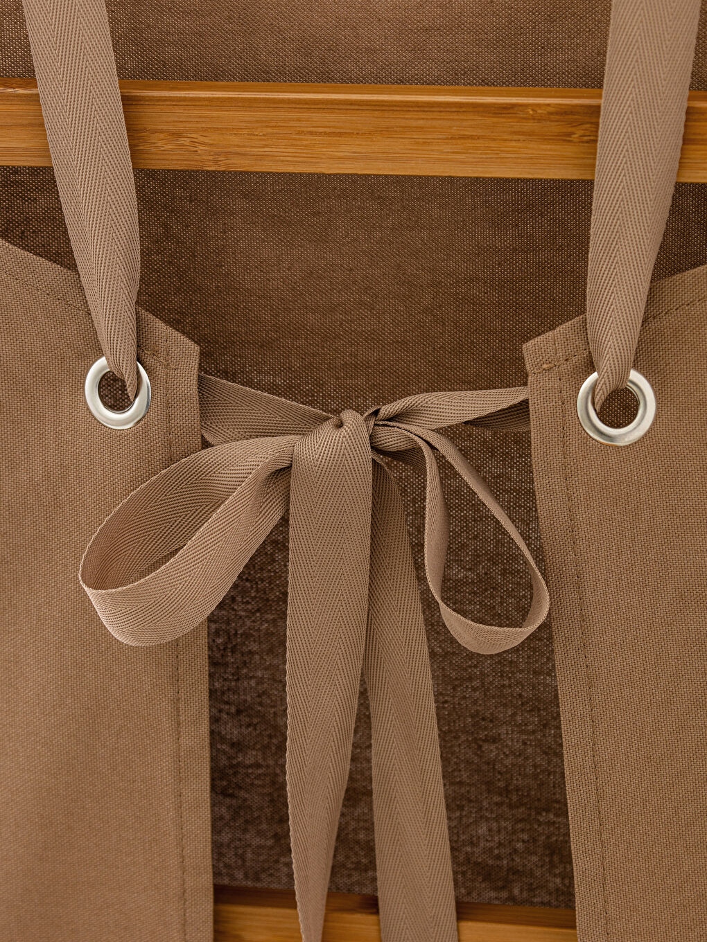 Bej Yazı Nakışlı Mutfak Önlüğü-3