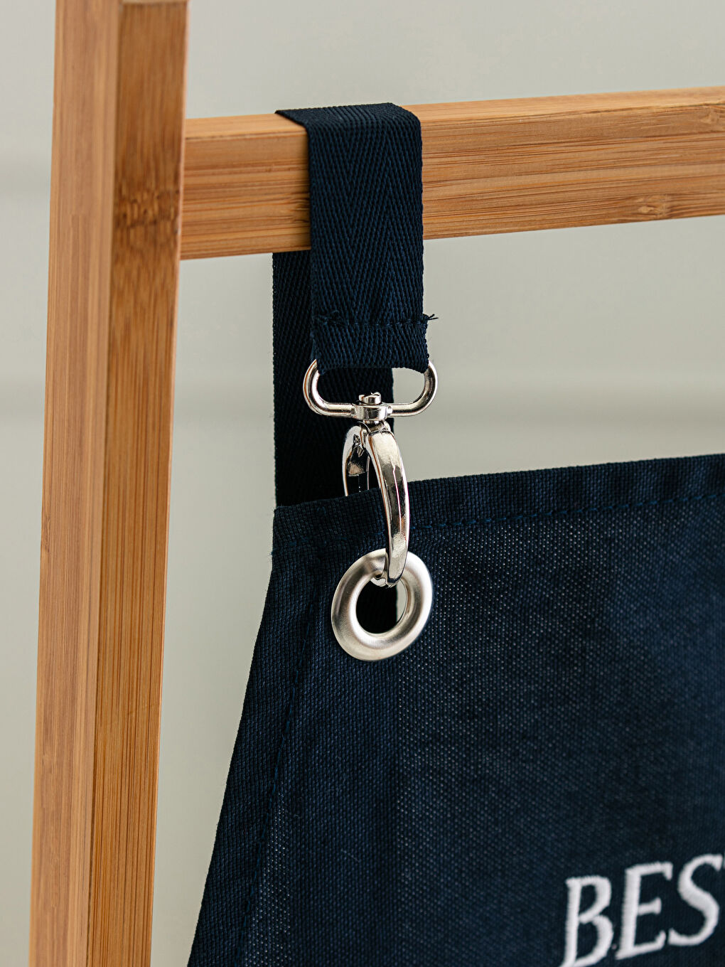 LCW HOME Letter Embroidered Kitchen Apron -S2FQ84Z8-HGJ