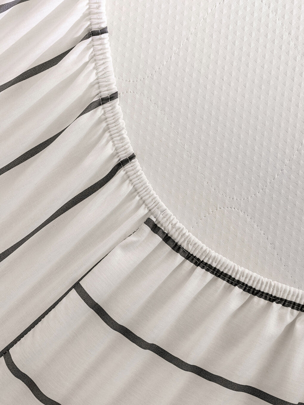 Karışık Baskılı Pamuklu Erkek Çocuk Pike Takımı-6