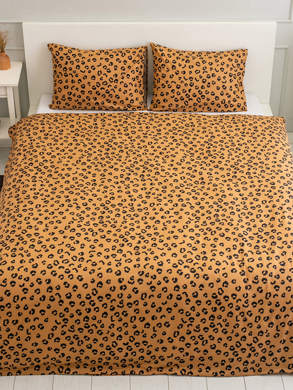 Double Cotton Leopard Pattern Duvet Cover and Pillowcase-1