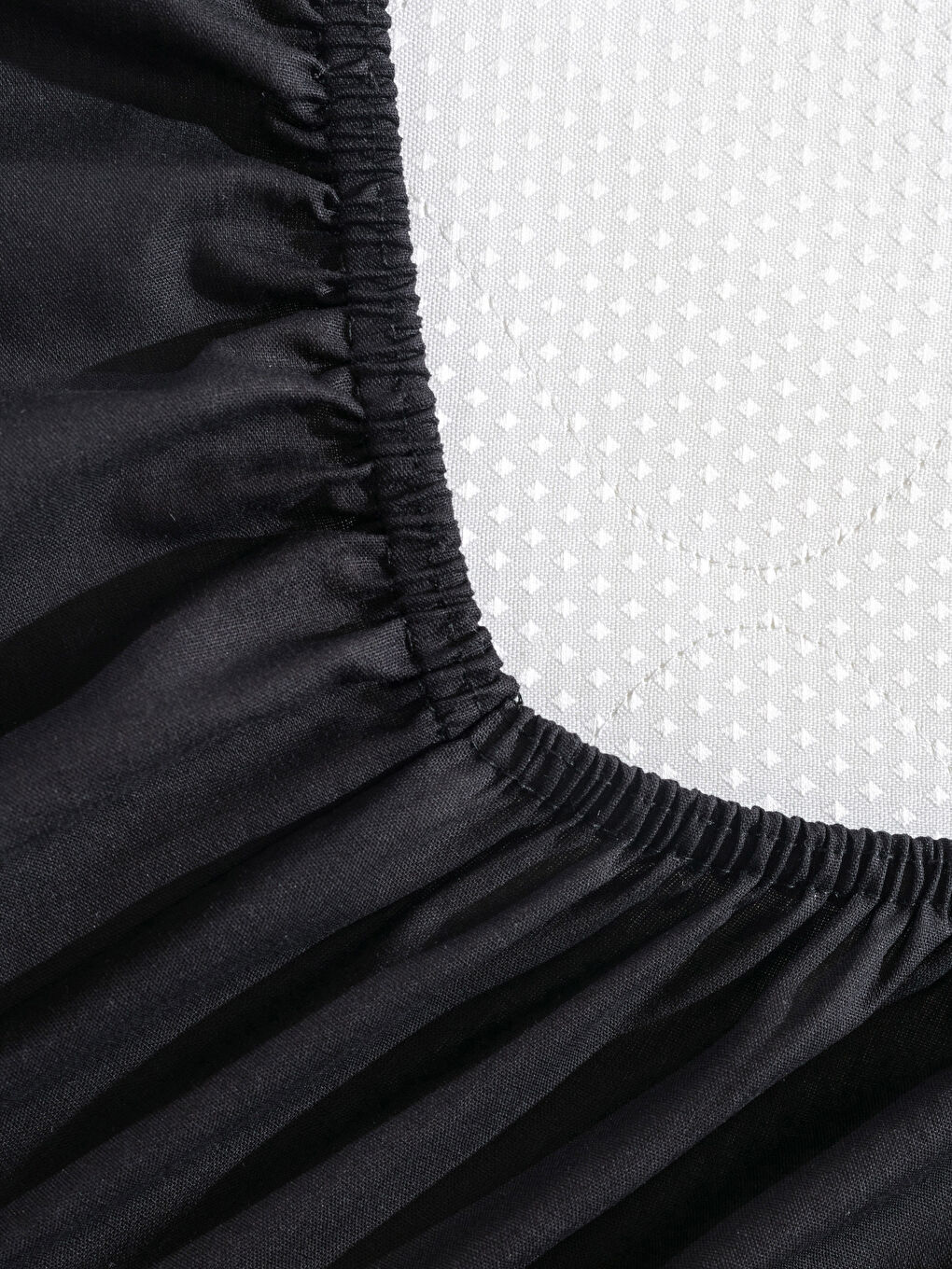 Single Fitted Woven Bed Sheet 100x200x30 cm-2