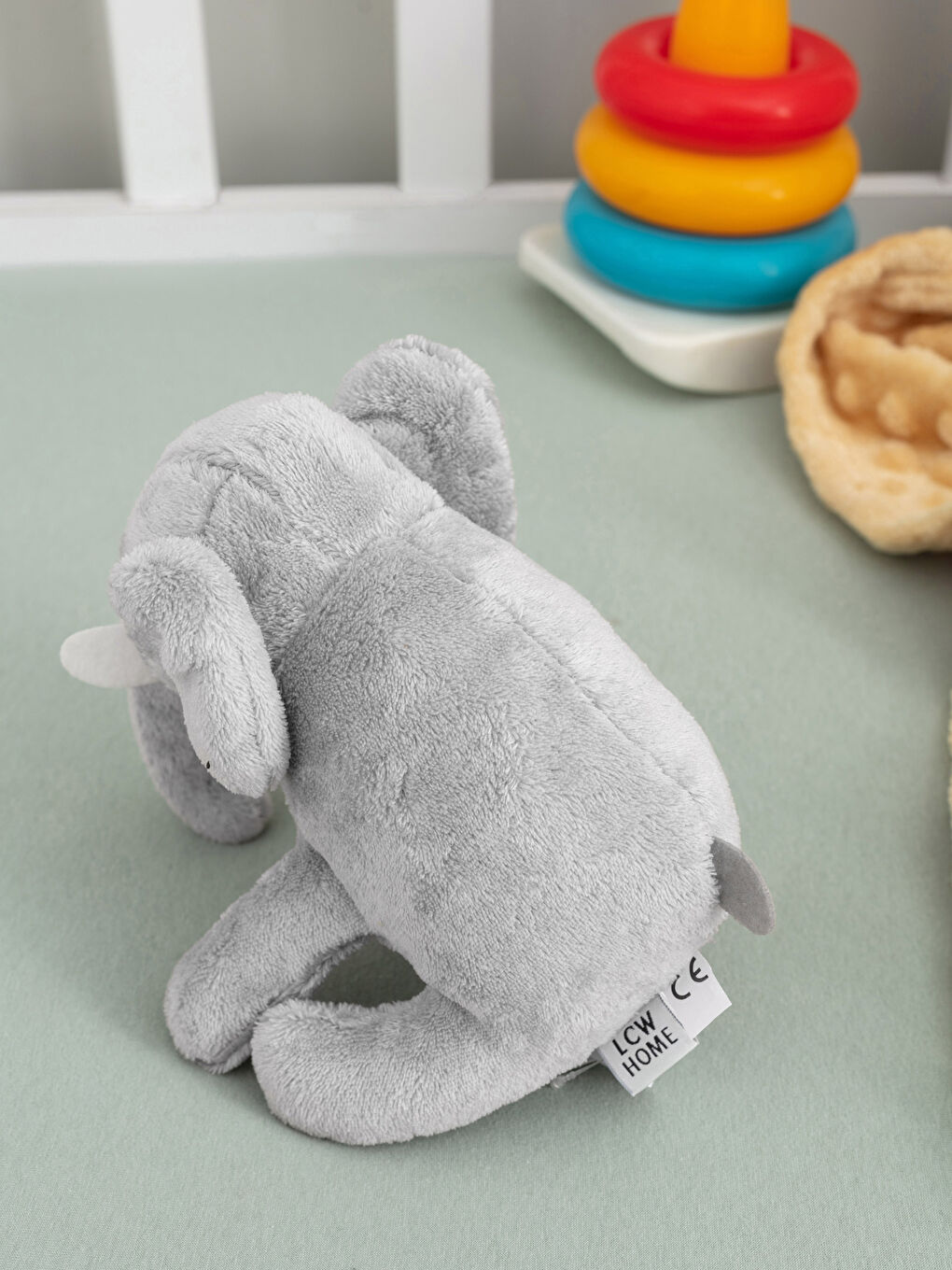 LCW HOME Gri Pelüş Dolgulu Fil Bebek Kırlent 25x25 Cm - 2