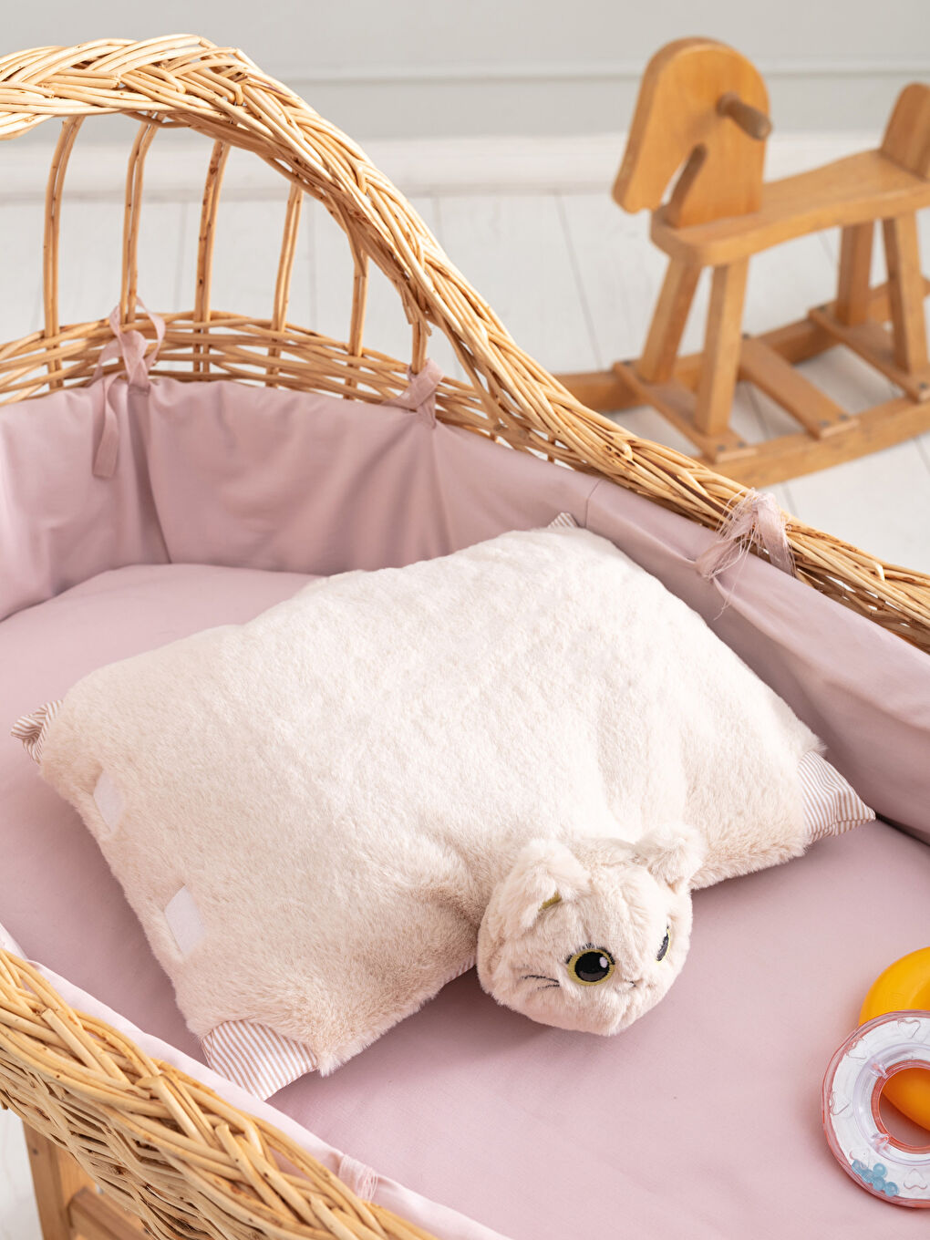 Bej Dolgulu Pelüş Kedi Bebek Kırlent 35 cm-2