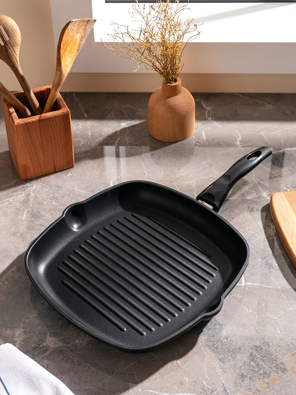 Siyah Döküm Kare Izgara Tavası 28 cm-1