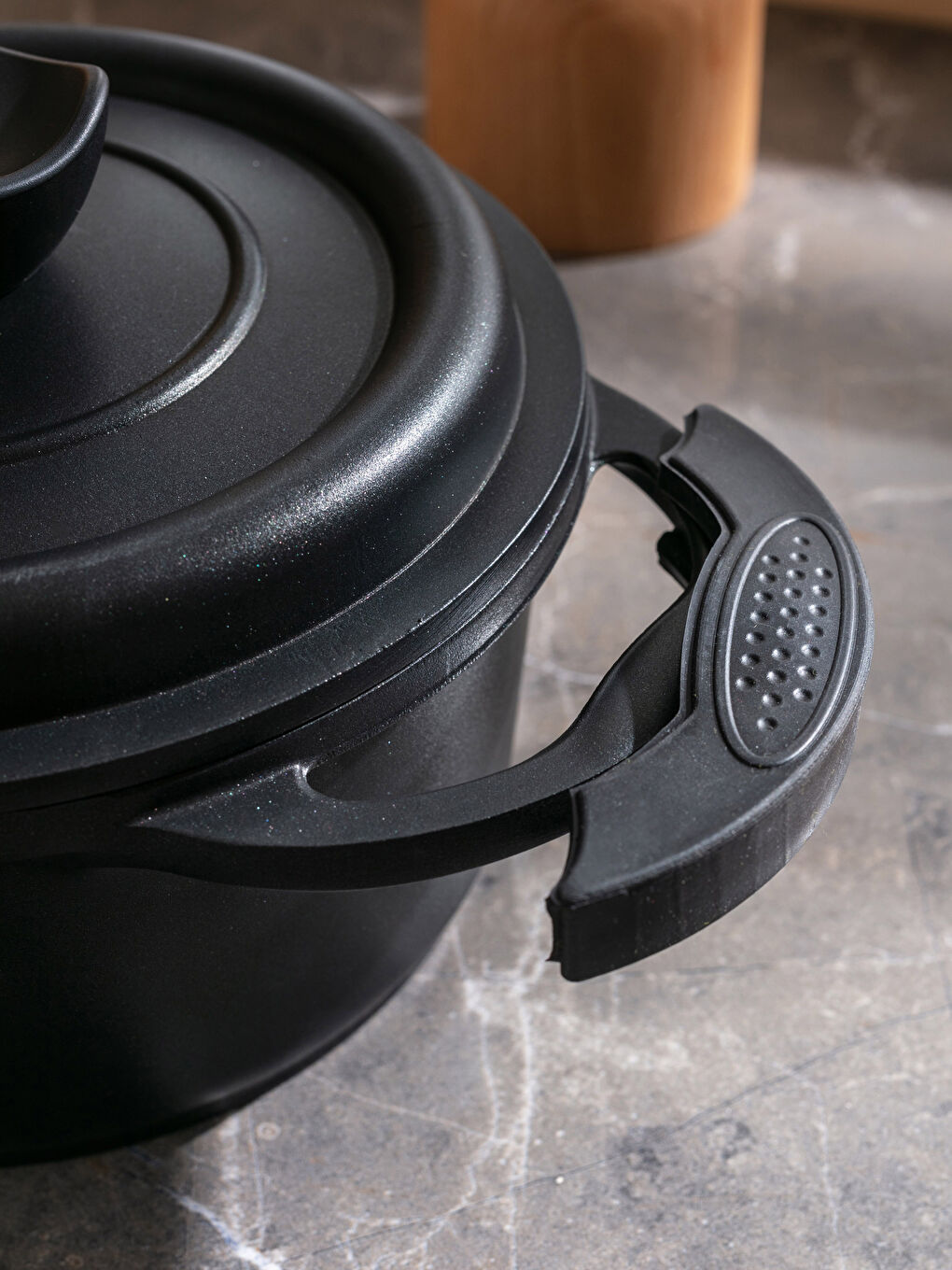 حلة حديد زهر بغطاء 20 سم-4