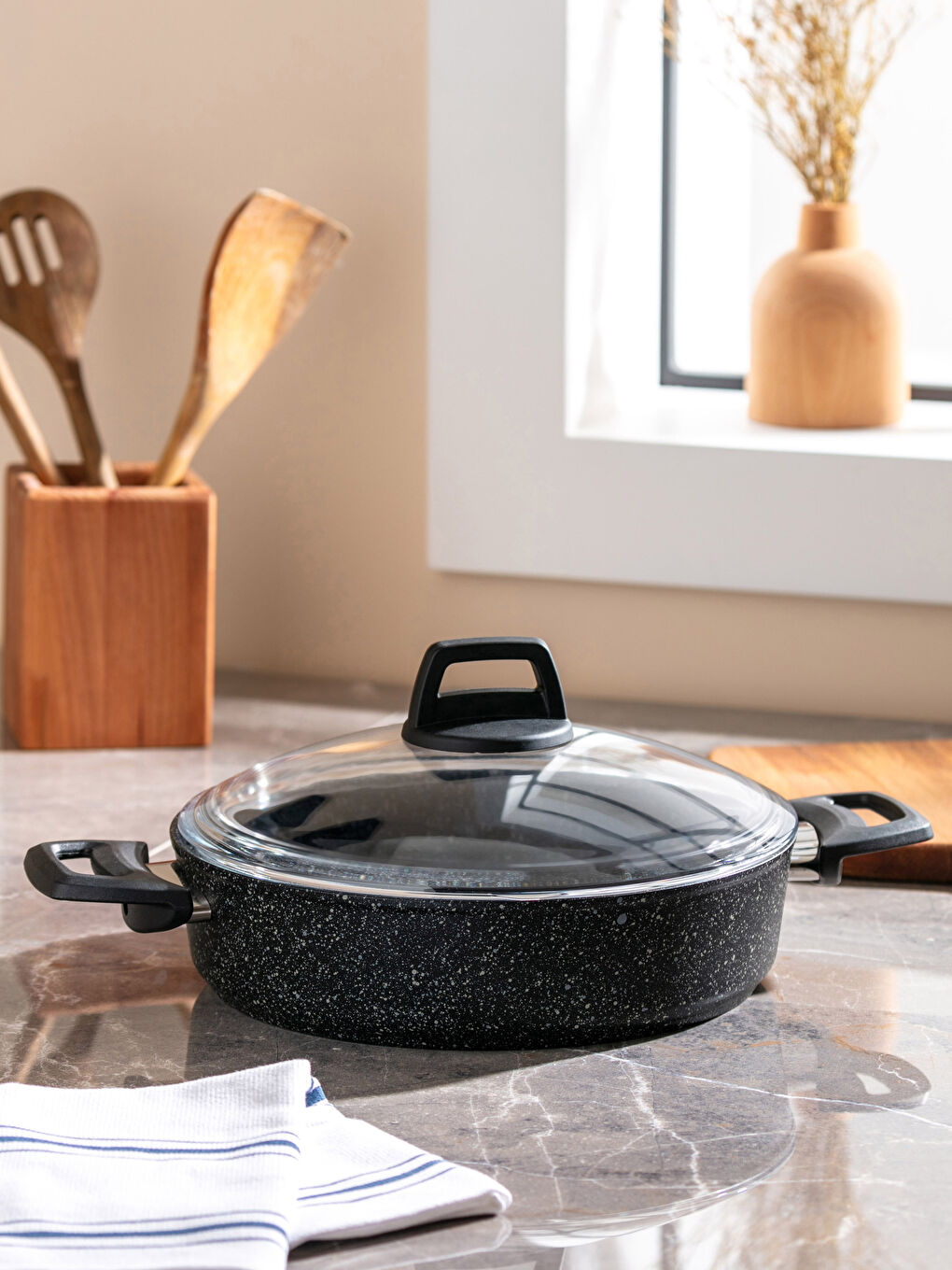 Casserole Profonde en Granit avec Couvercle en Verre 26 Cm-1