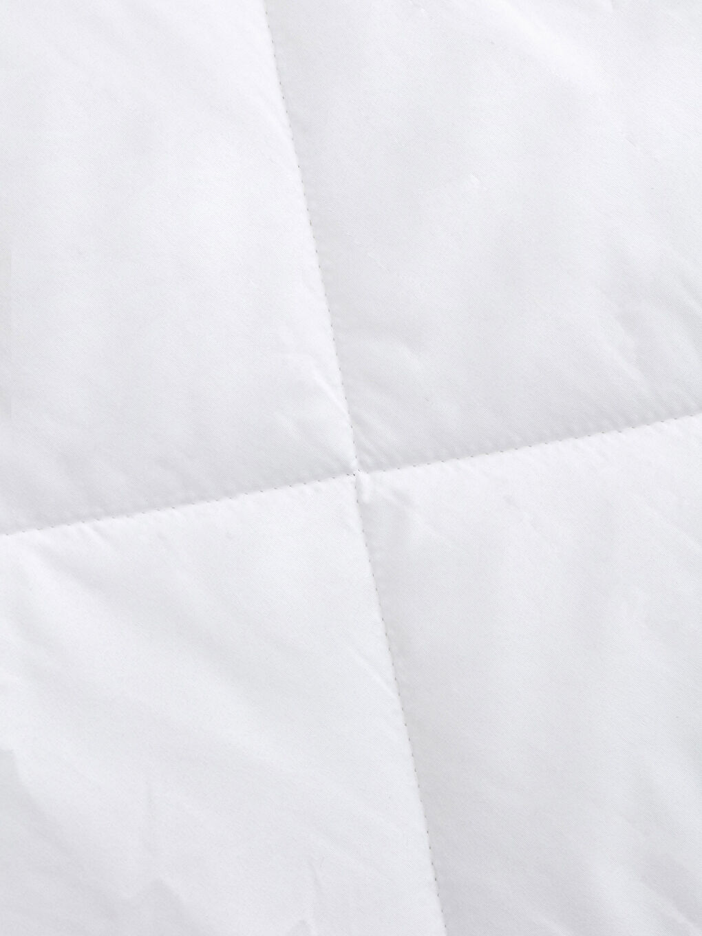 Beyaz Tek Kişilik İnce Mikrofiber Yorgan 155x215 cm-2