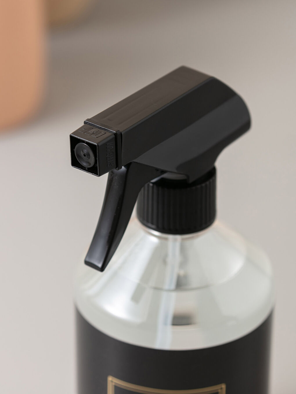 Siyah UD Ağacı Kokulu Oda Spreyi 500 ml-1