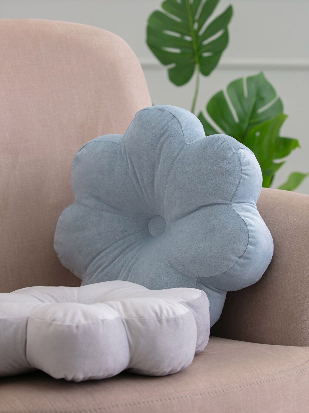 Yeşil Papatya Dolgulu Kadife Kırlent 40x40 cm-1