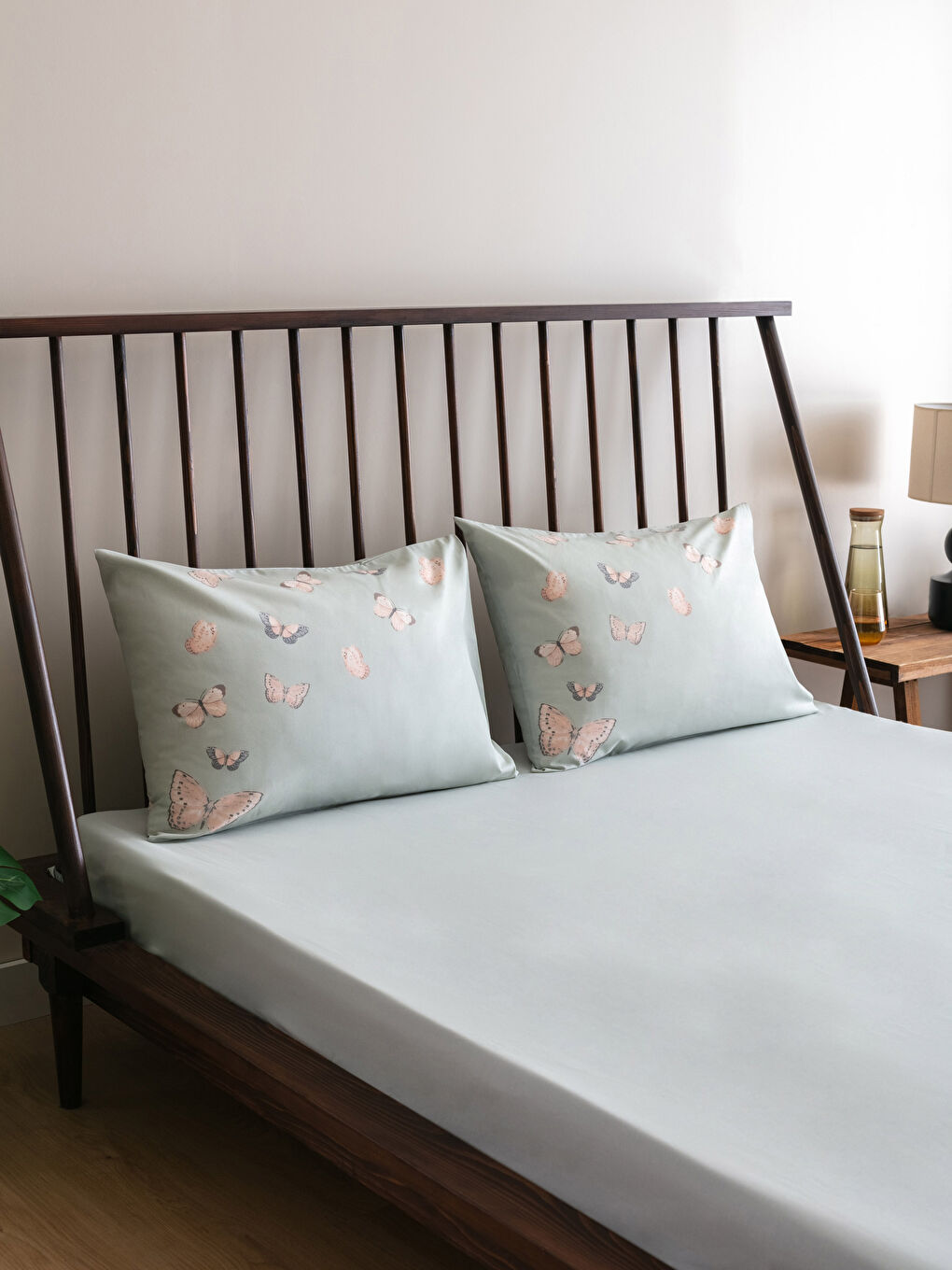 Karışık Kelebek Desenli Pamuklu Yastık Kılıfı 2'li 50x70 cm-1