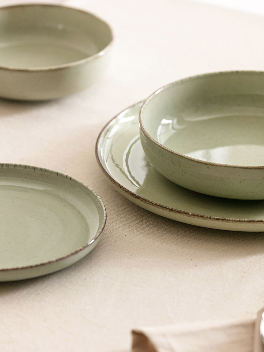 Yeşil Düz Porselen 8'li 2 Kişilik Yemek Takımı-4