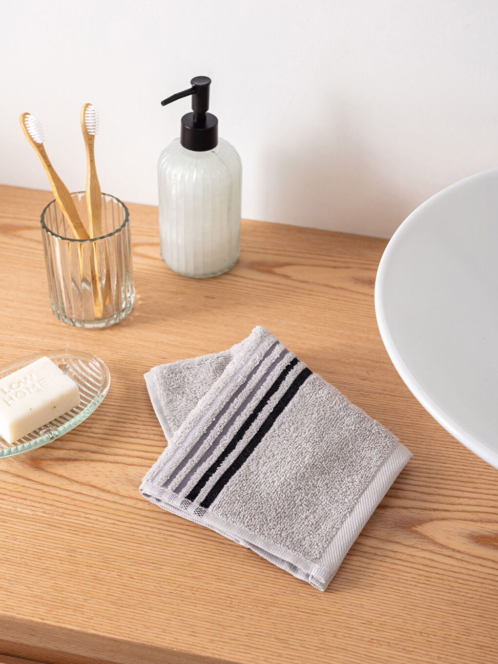 Striped Hand Towel 30x50 Cm-1