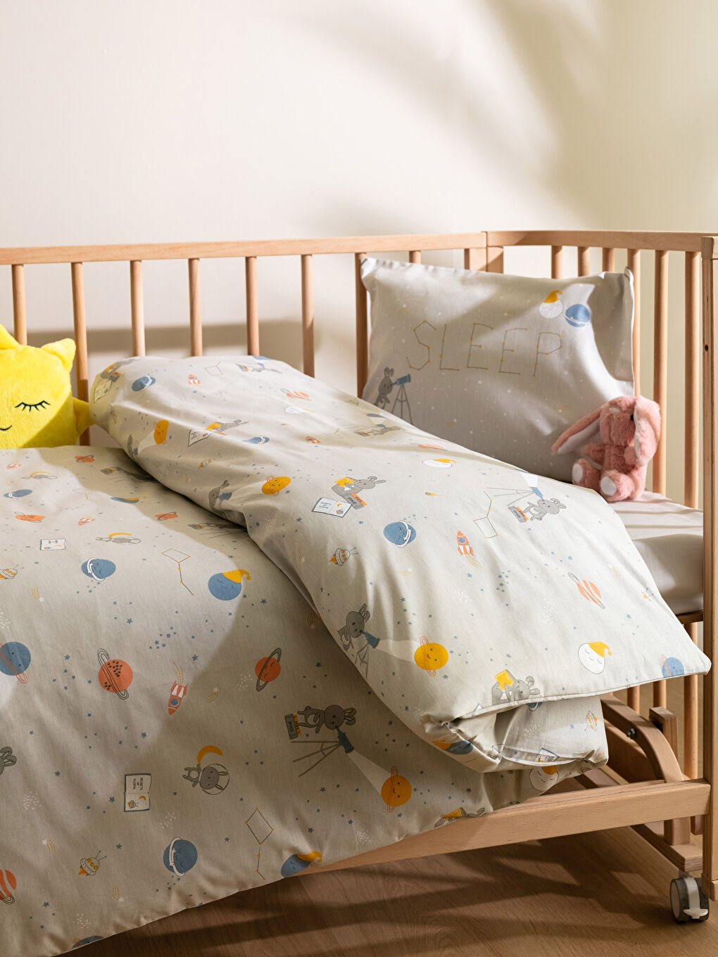 Karışık Desenli Pamuklu Bebek Nevresim Takımı