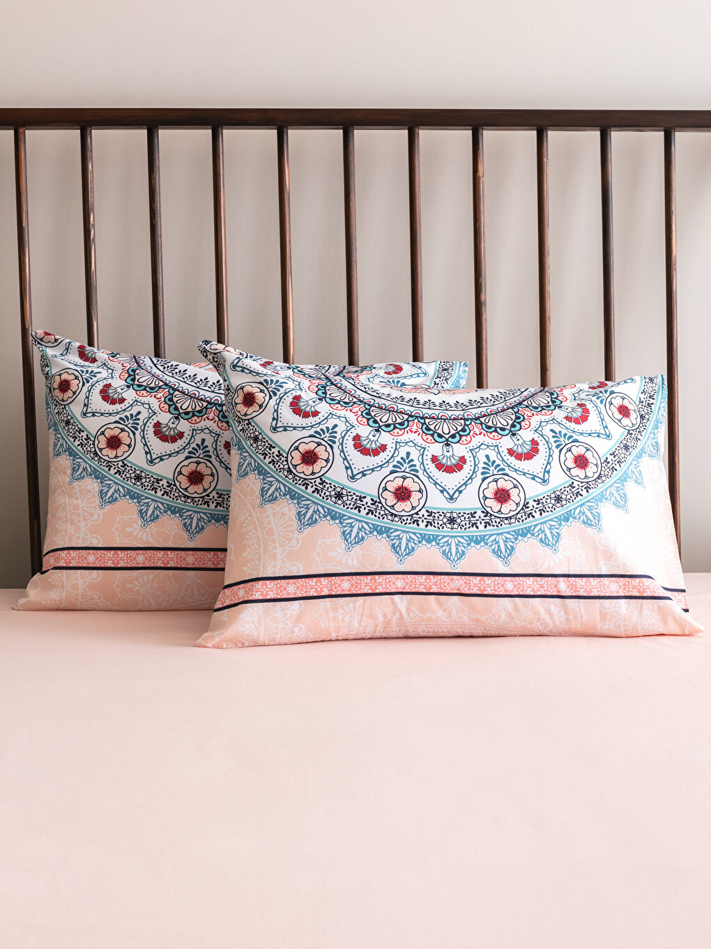 Karışık Çift Kişilik Pamuklu Desenli Nevresim Takımı-2