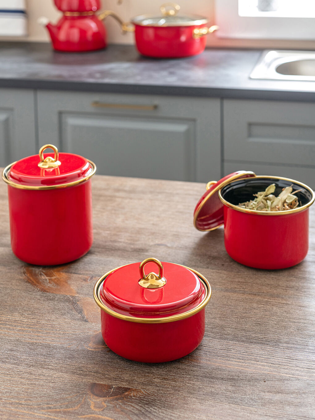 Kırmızı Kapaklı Emaye Saklama Kabı 6 cm