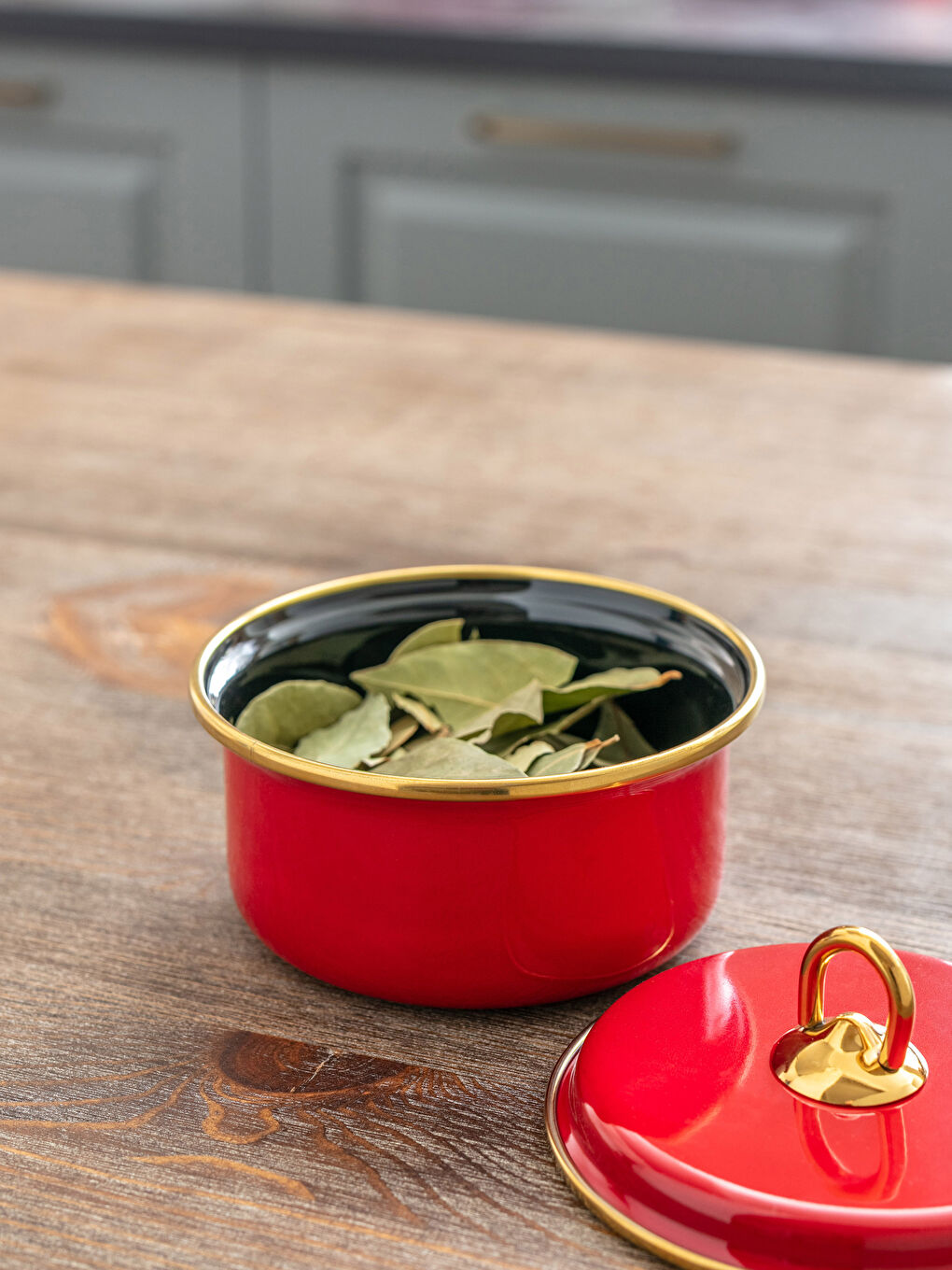 Kırmızı Kapaklı Emaye Saklama Kabı 6 cm-2