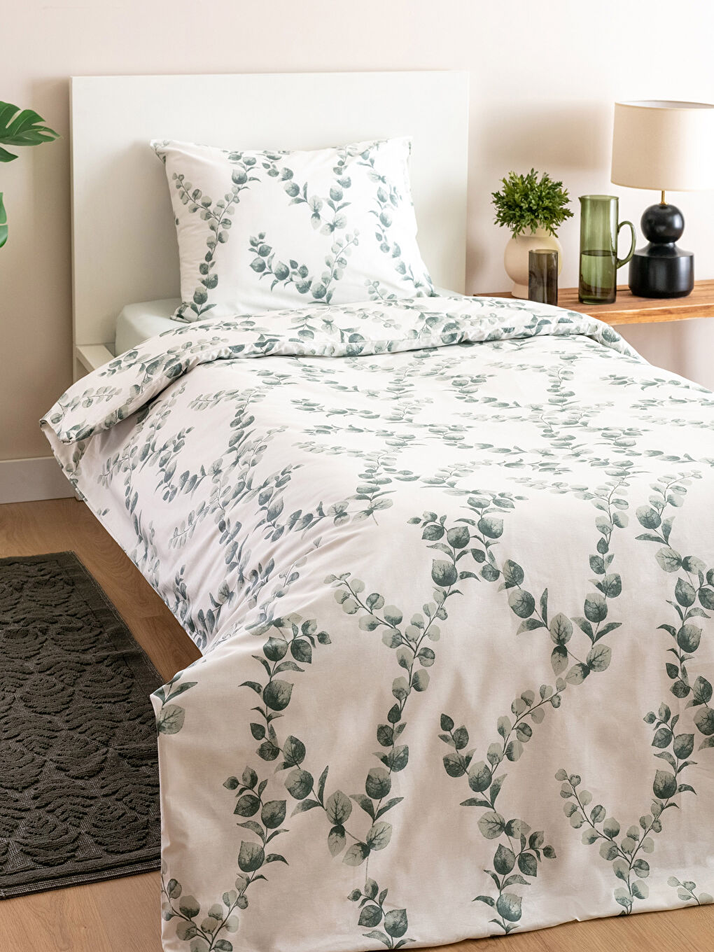 Karışık Baskılı Pamuklu Tek Kişilik Nevresim Takımı