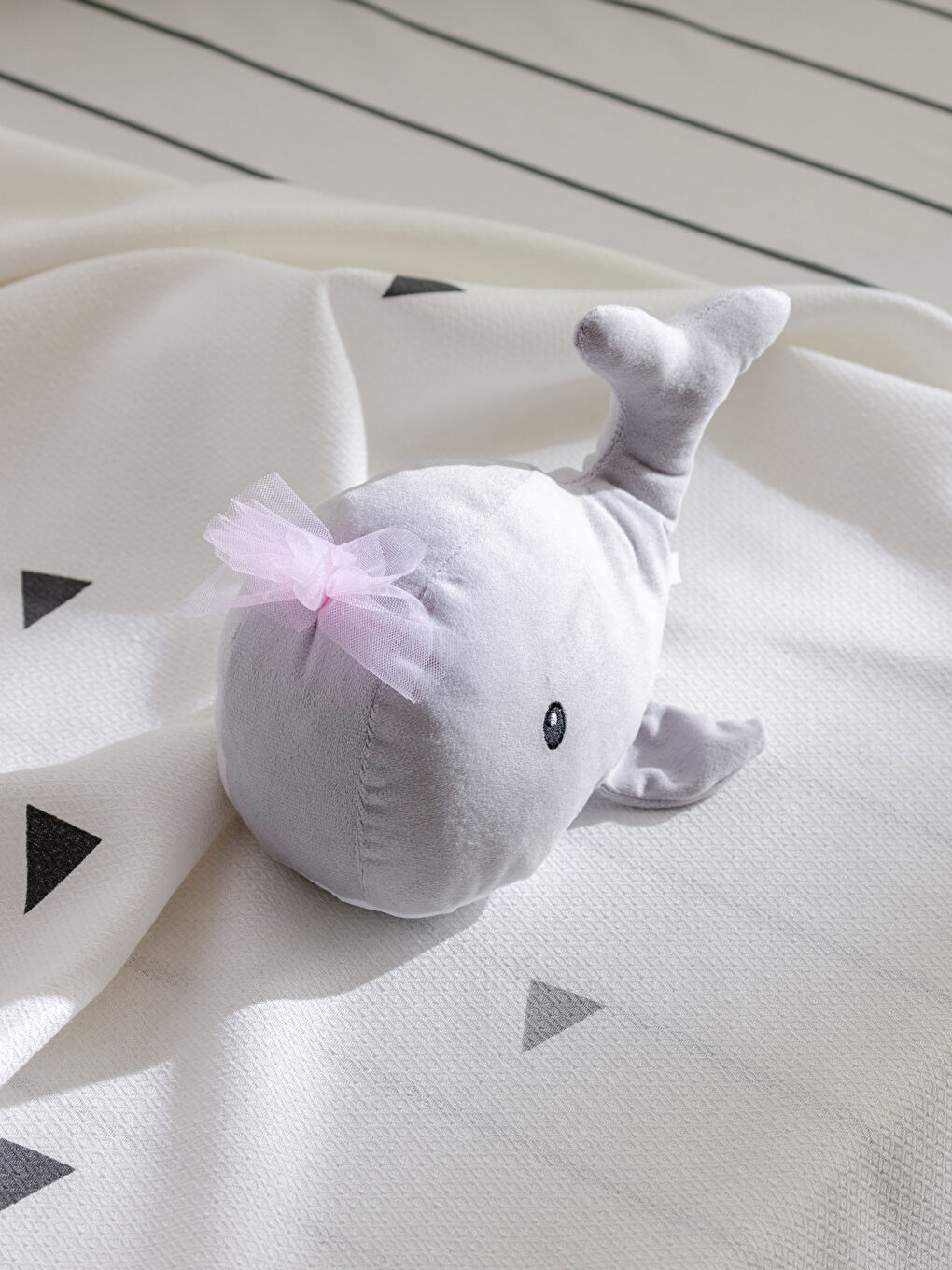 Karışık Pelüş Dolgulu Balina Bebek Kırlent 15x23 cm-1