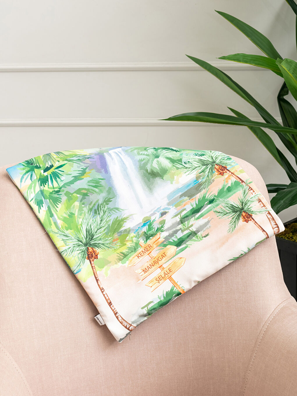 Karışık Baskılı Kırlent Kılıfı 45x45 cm-1