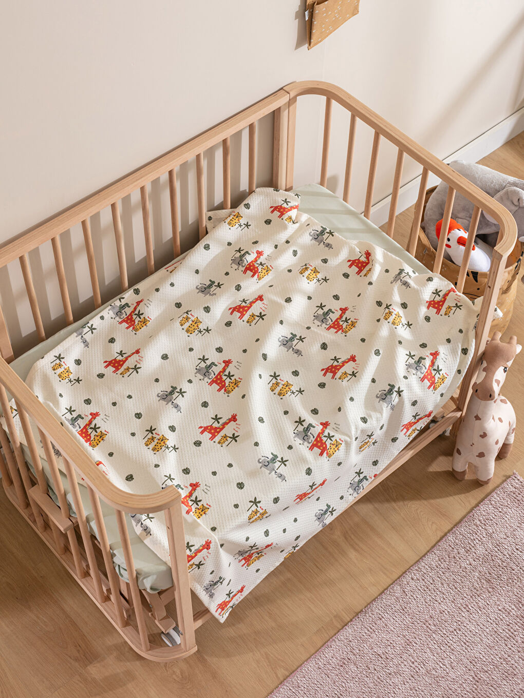 Karışık Desenli Pamuklu Bebek Pike 100x150 cm-1