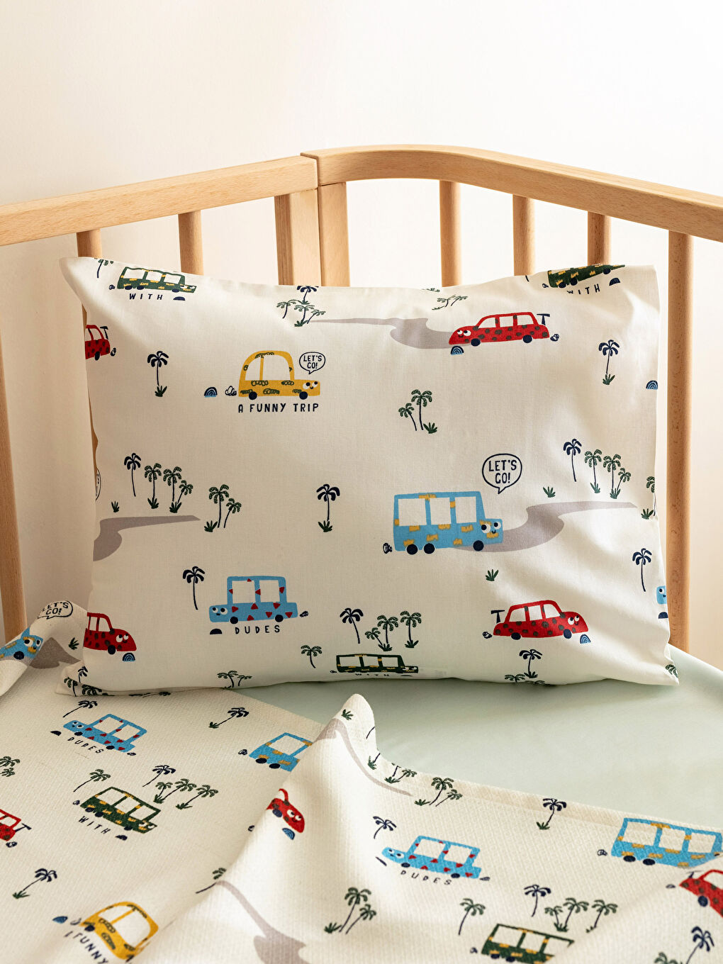 طقم بيكيه قطن للأطفال الأولاد بنقشة سيارات-2