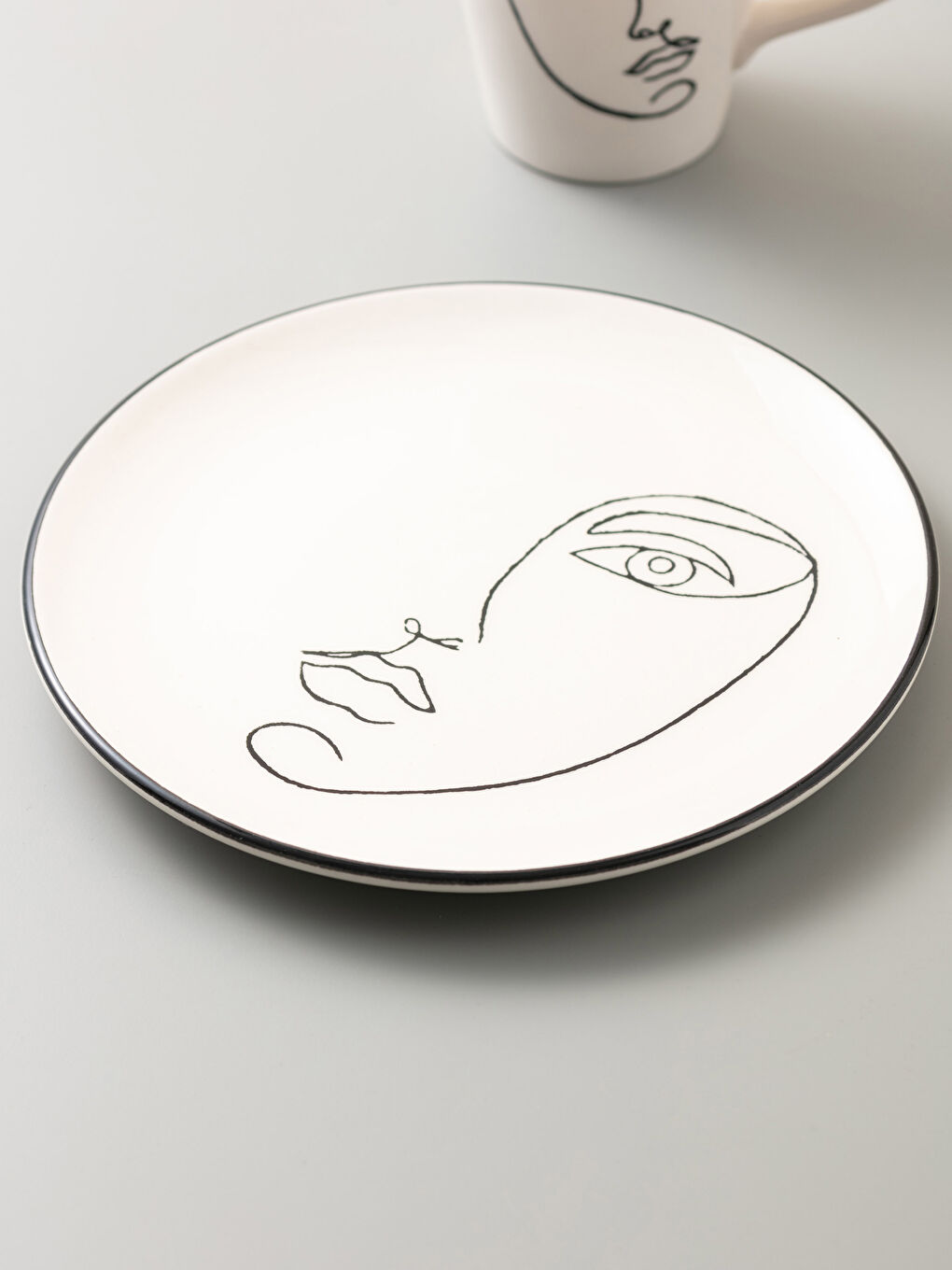 Assiette En Céramique Imprimée Visage 21 Cm-1