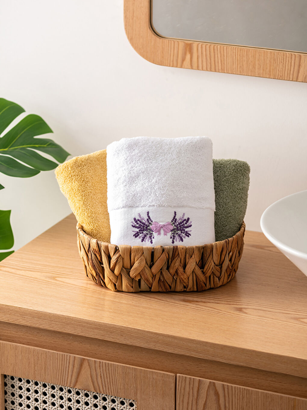 Embroidered Cotton Face Towel 50x80 cm