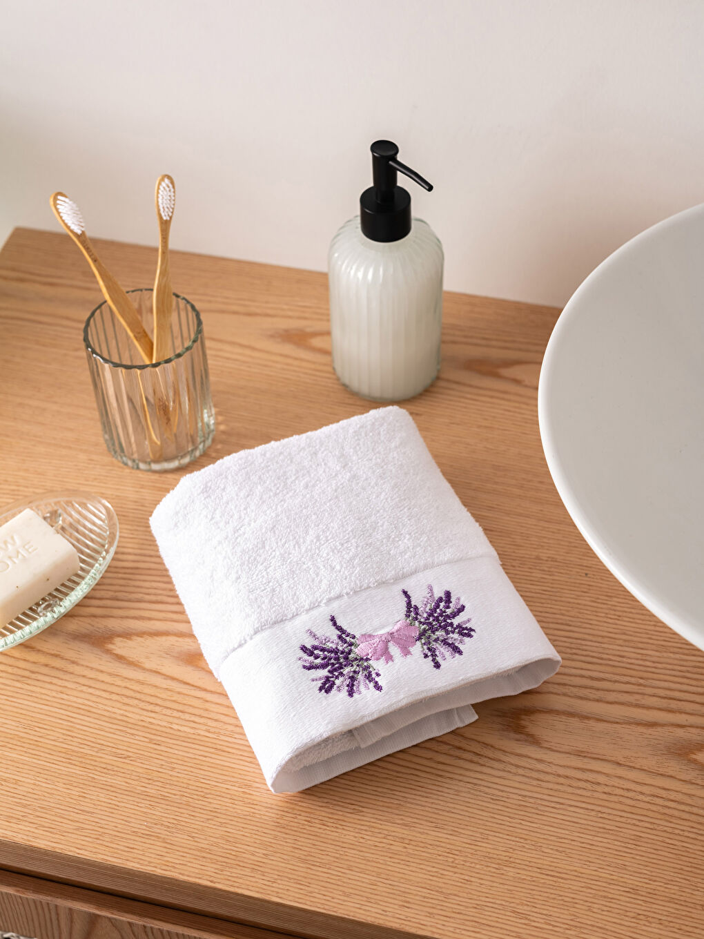 Embroidered Cotton Face Towel 50x80 cm-1
