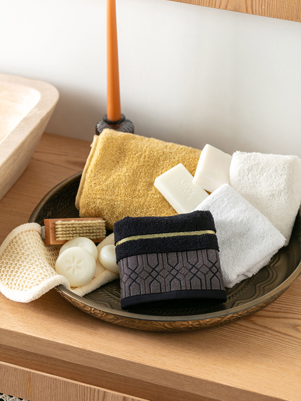 Embroidered Cotton Hand Towel 30x50 Cm-1