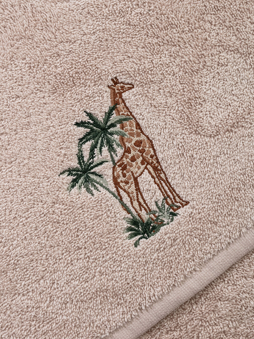 Bej Nakışlı Pamuklu Yüz Havlusu 50x80 cm-2