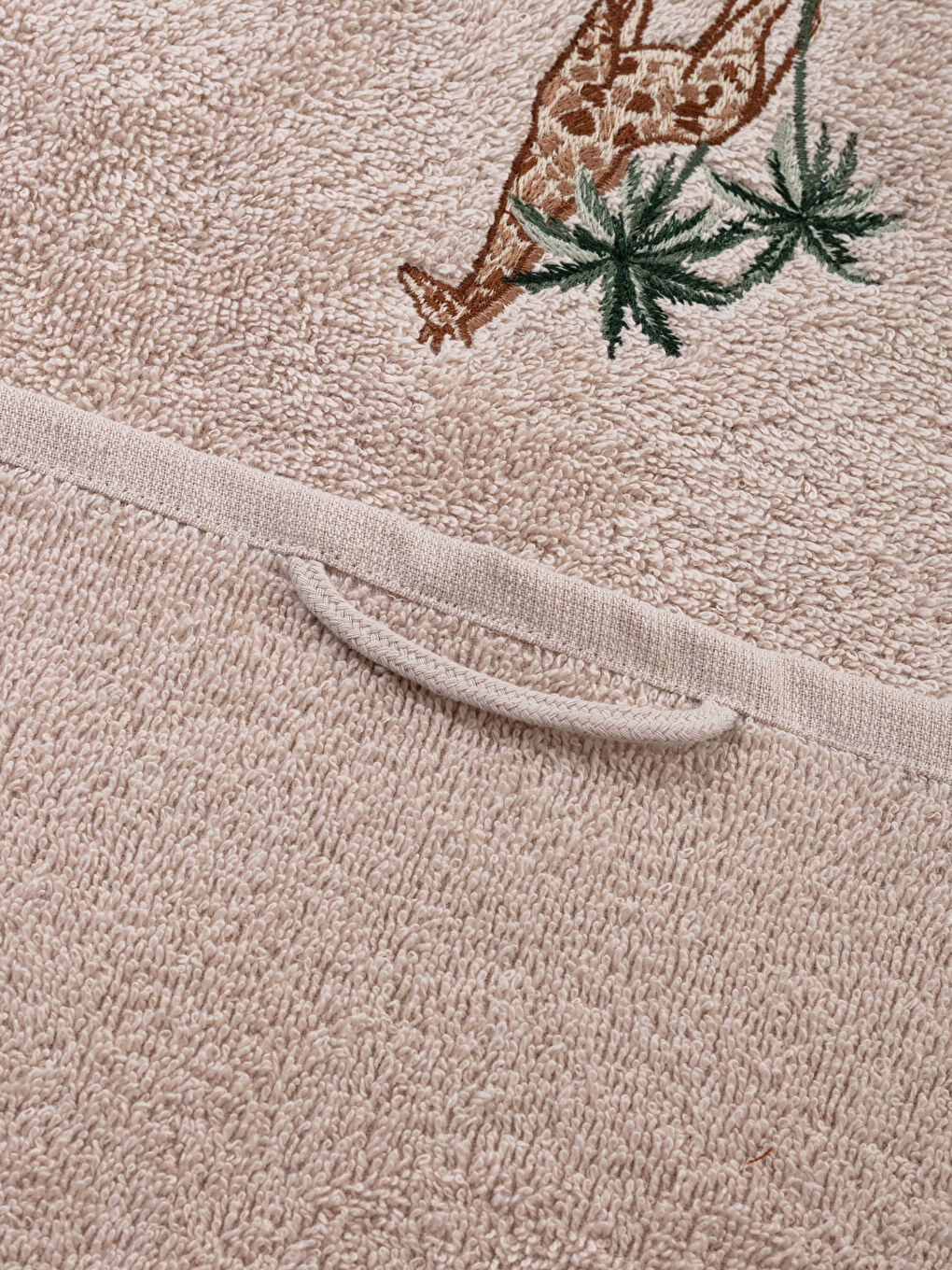 Bej Nakışlı Pamuklu Yüz Havlusu 50x80 cm-3