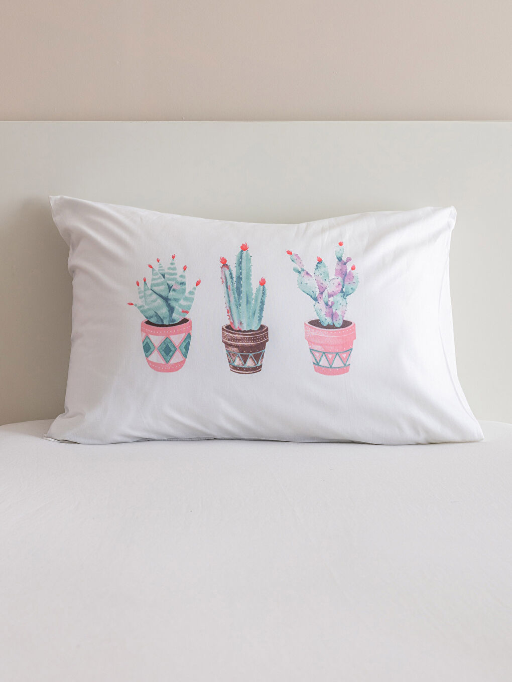 Karışık Tek Kişilik Pamuklu Desenli Nevresim ve Yastık Kılıfı-2