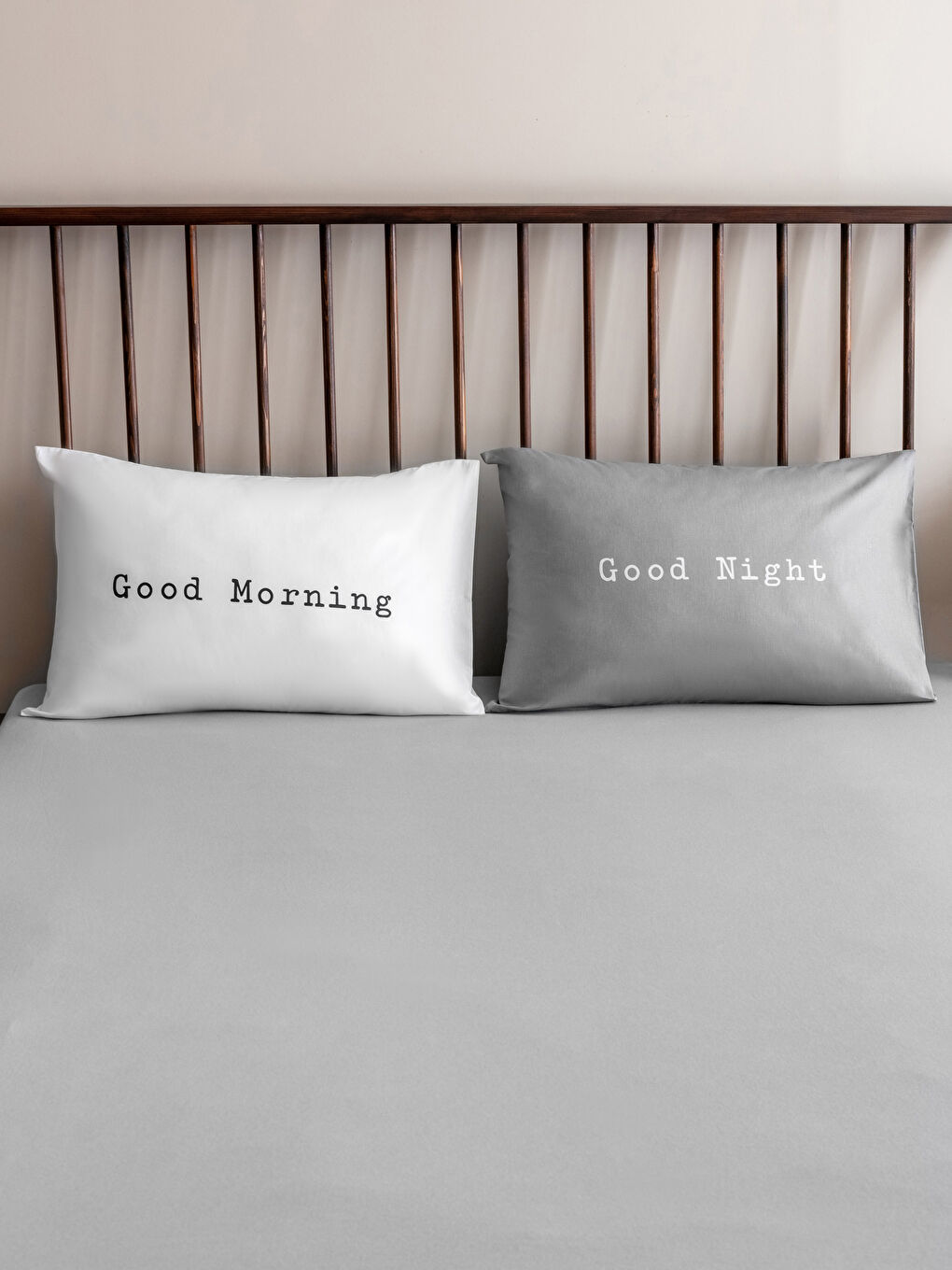 Karışık Yazı Baskılı Pamuklu Yastık Kılıfı 2'li 50x70 cm-1