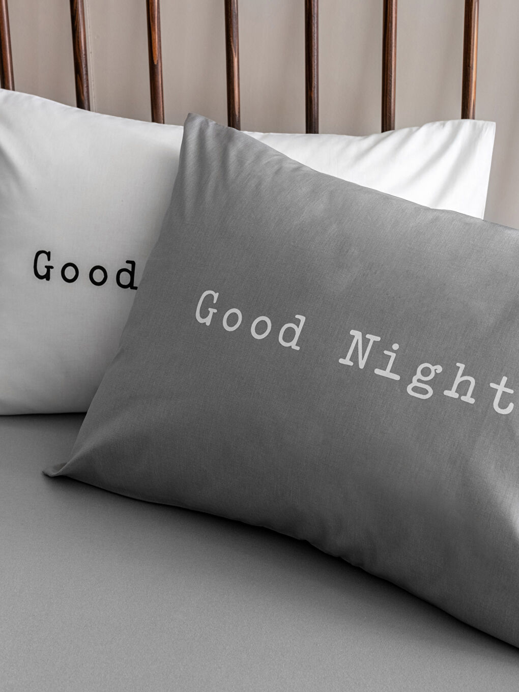 Karışık Yazı Baskılı Pamuklu Yastık Kılıfı 2'li 50x70 cm-2