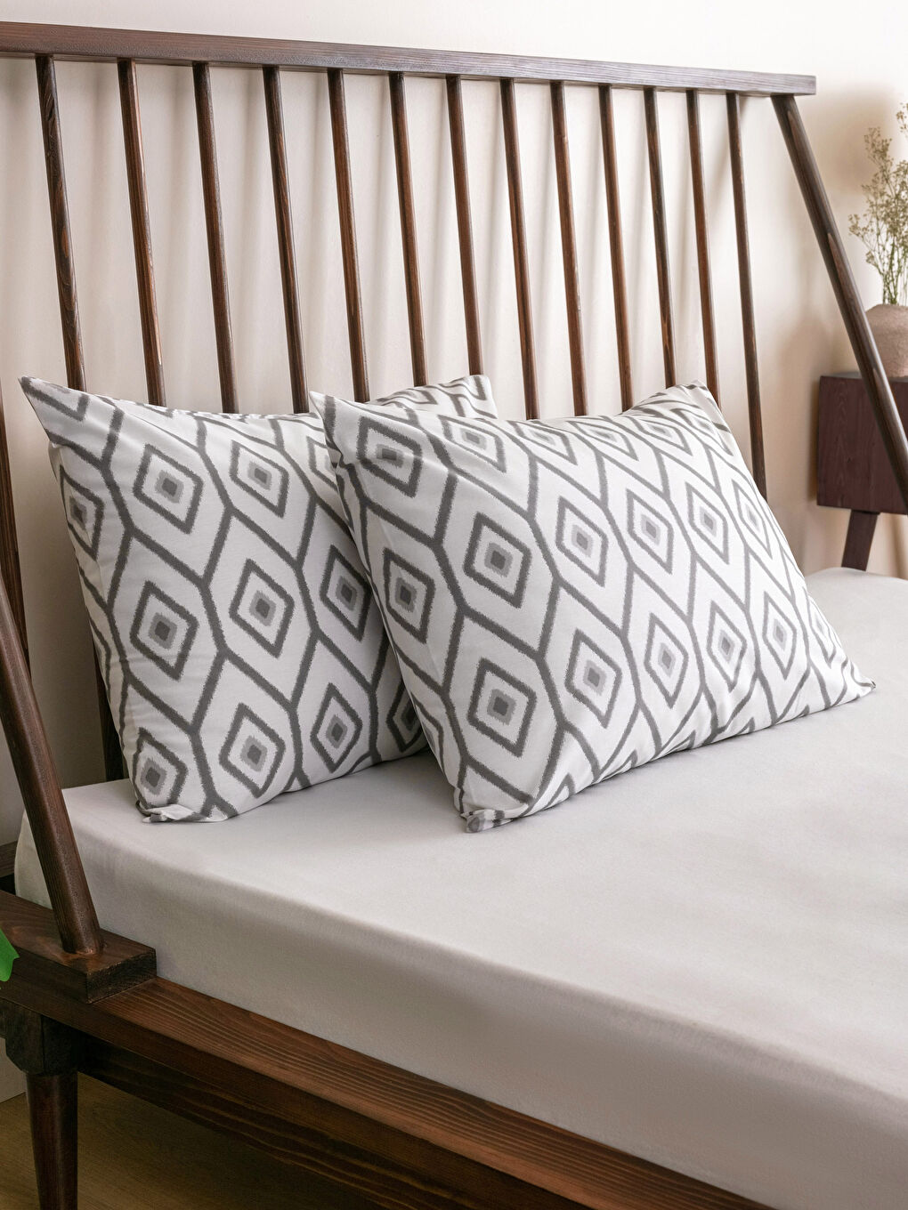 Gri Geometrik Desenli Pamuklu Çift Kişilik Nevresim Seti-3