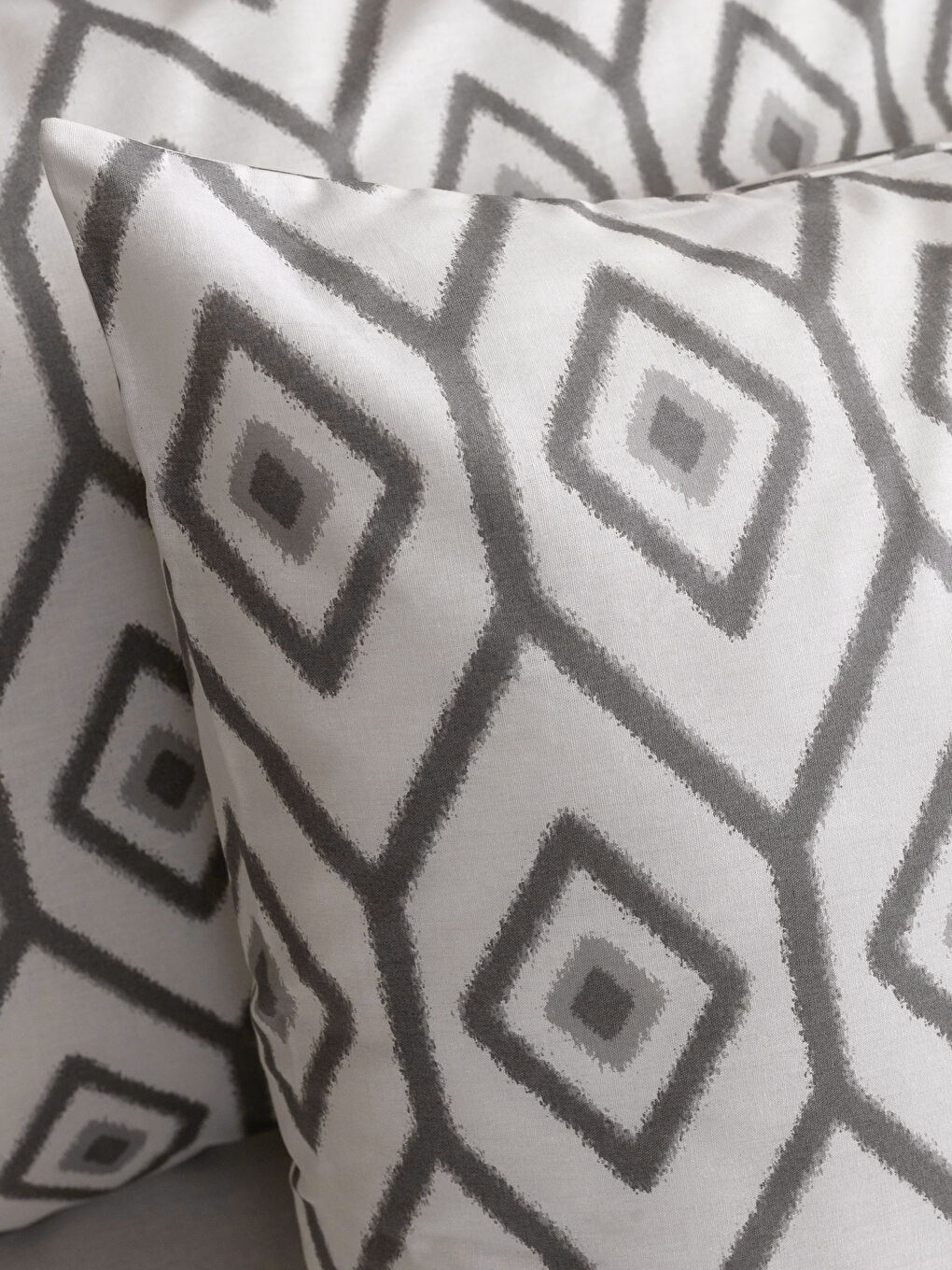 Gri Geometrik Desenli Pamuklu Çift Kişilik Nevresim Seti-4