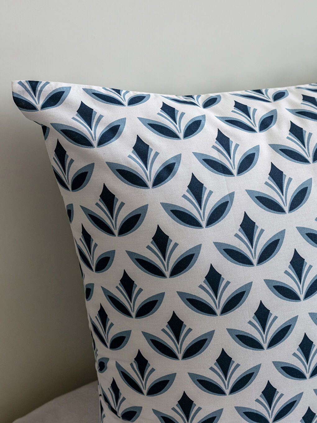 Karışık Desenli Dokuma Tek Kişilik Nevresim Seti-3