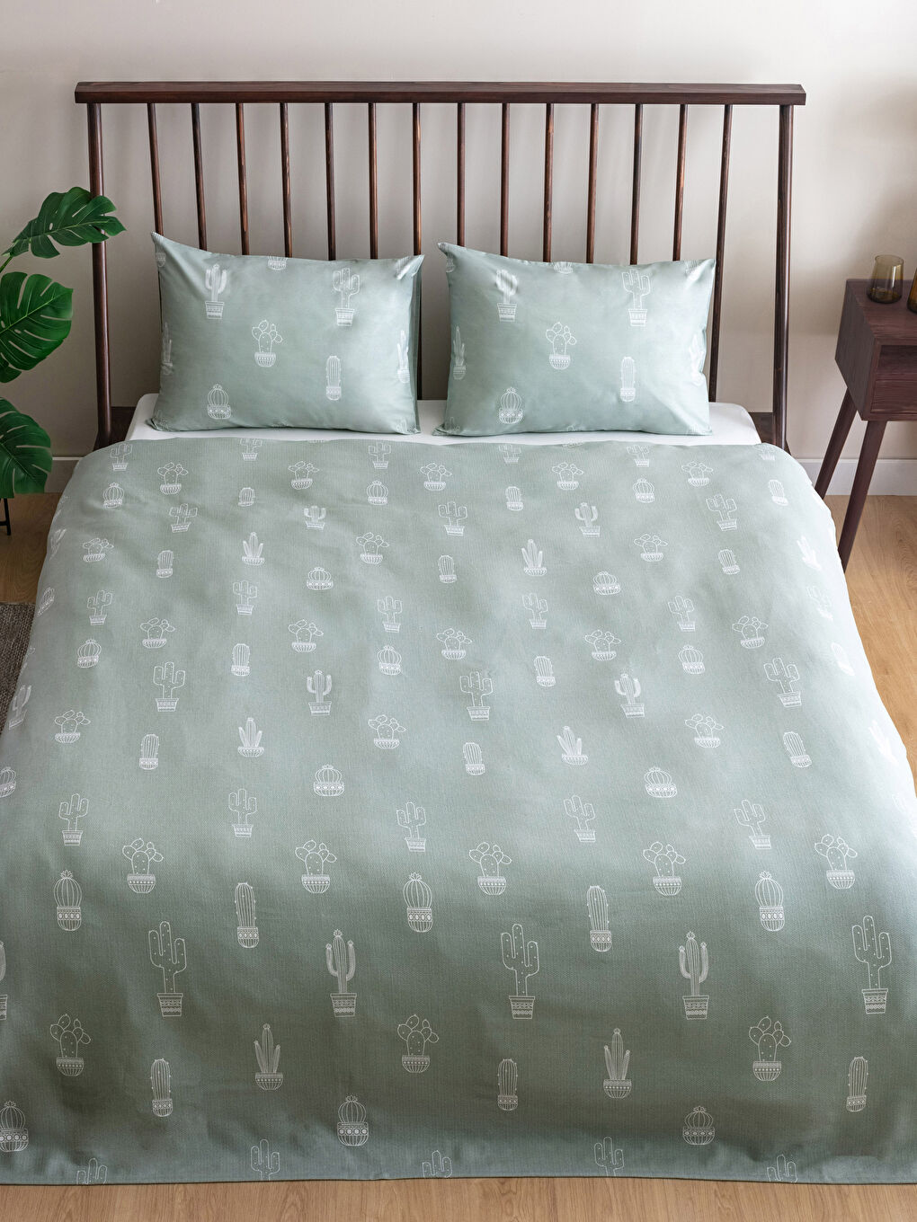 Yeşil Kaktüs Desenli Pamuklu Çift Kişilik Pike Seti-1