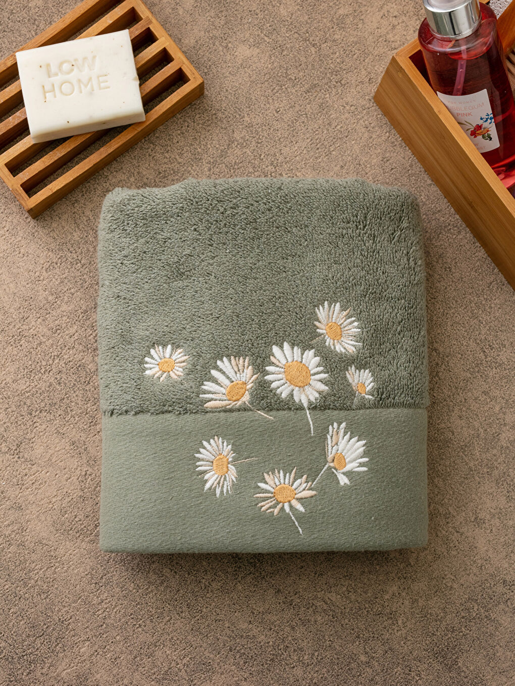 LCW HOME Daisy Embroidery Cotton Face Towel 50x80 Cm -S2K027Z8-GNZ