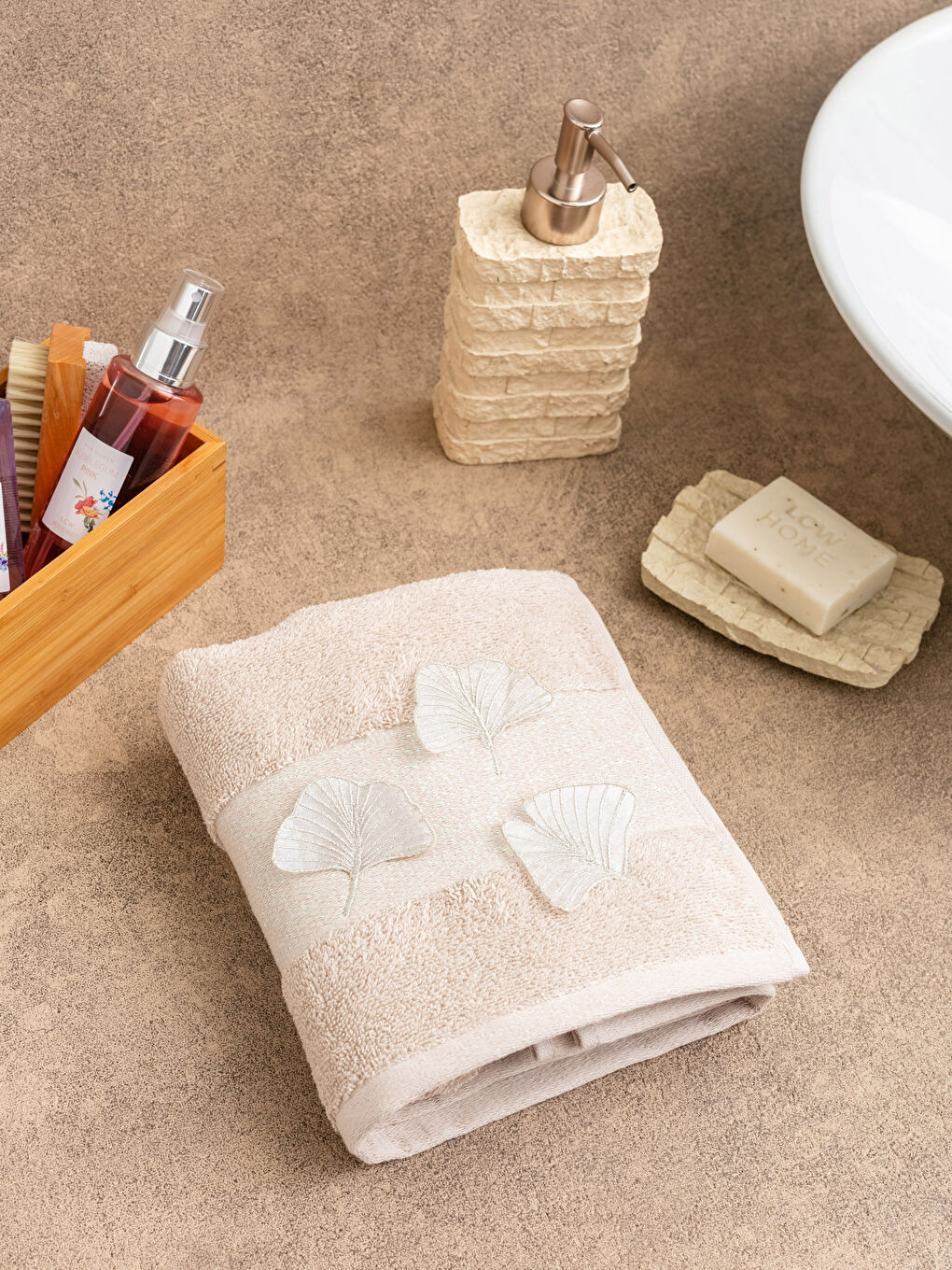 Serviette de Toilette Brodée en Coton 50x80 cm