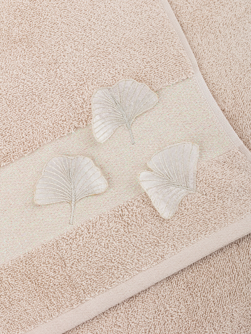 Serviette de Toilette Brodée en Coton 50x80 cm-2